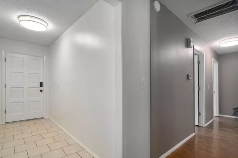 Entry Way - 2520 S Fort Ave, Springfield, MO 65807 photo 1 of 1