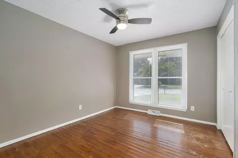 Bedroom - 2520 S Fort Ave, Springfield, MO 65807 photo 4 of 4