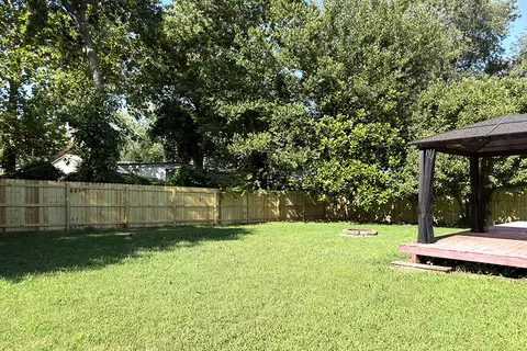 Exterior - 2225 W Rockwood St, Springfield, MO 65807 photo 6 of 8
