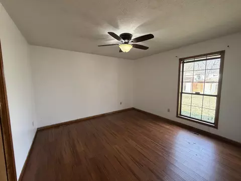 Bedroom - 2225 W Rockwood St, Springfield, MO 65807 photo 3 of 3