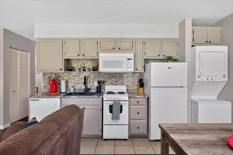 Kitchen - 29 Fall Creek Dr #2, Branson, MO 65616 photo 2 of 2