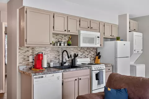 Kitchen - 29 Fall Creek Dr #2, Branson, MO 65616 photo 1 of 2