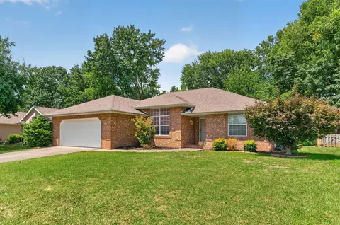 Exterior - 2259 W Cantebury St, Springfield, MO 65810 photo 2 of 6
