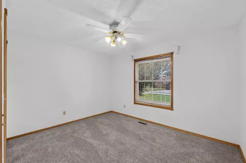 Bedroom - 2259 W Cantebury St, Springfield, MO 65810 photo 2 of 4