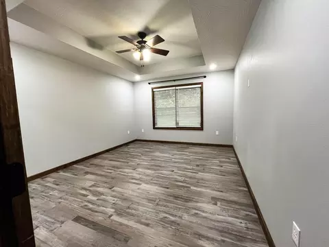 Bedroom - 207 Juniper Ave, Cabool, MO 65689 photo 4 of 7