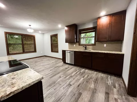 Kitchen - 207 Juniper Ave, Cabool, MO 65689 photo 2 of 3