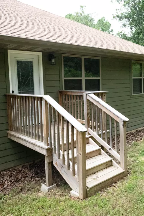Exterior - 207 Juniper Ave, Cabool, MO 65689 photo 9 of 20