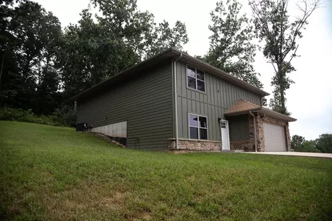 Exterior - 207 Juniper Ave, Cabool, MO 65689 photo 7 of 20