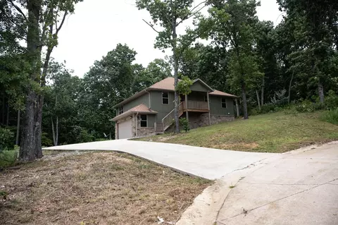 Exterior - 207 Juniper Ave, Cabool, MO 65689 photo 4 of 20