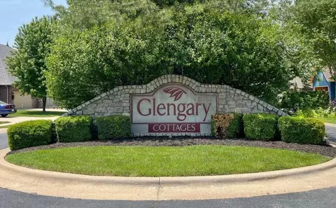 2177 W Glengary Ct, Springfield, MO 65810 photo 2