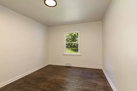 Bedroom - 1637 S Broadway Ave, Springfield, MO 65807 photo 5 of 6