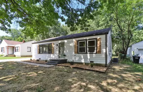 Exterior - 1637 S Broadway Ave, Springfield, MO 65807 photo 3 of 7