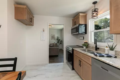 Kitchen - 1637 S Broadway Ave, Springfield, MO 65807 photo 1 of 4