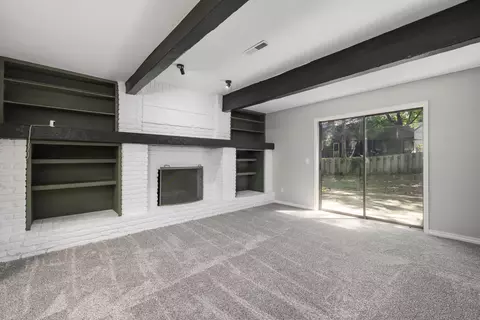 Living - 4663 S Roubidoux Pl, Springfield, MO 65804 photo 7 of 13
