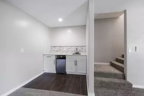 Entry Way - 4663 S Roubidoux Pl, Springfield, MO 65804 photo 3 of 3