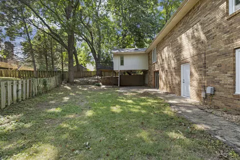 Exterior - 4663 S Roubidoux Pl, Springfield, MO 65804 photo 9 of 11