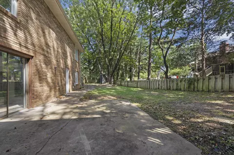 Exterior - 4663 S Roubidoux Pl, Springfield, MO 65804 photo 7 of 11