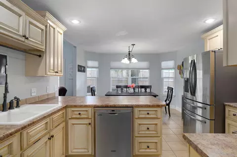 Kitchen - 848 S Black Sands Ave, Nixa, MO 65714 photo 2 of 4