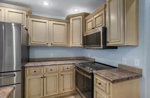 Kitchen - 848 S Black Sands Ave, Nixa, MO 65714 photo 3 of 4
