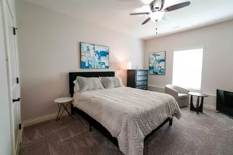 Bedroom - 3326 S Juniper Ave, Springfield, MO 65804 photo 4 of 5