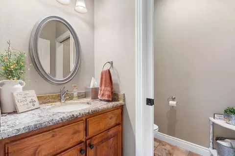Bath - 3326 S Juniper Ave, Springfield, MO 65804 photo 1 of 5