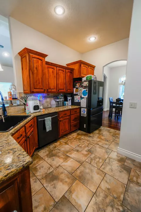 Kitchen - 3326 S Juniper Ave, Springfield, MO 65804 photo 1 of 3
