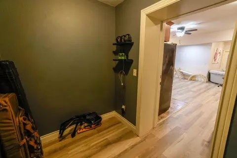 Entry Way - 3326 S Juniper Ave, Springfield, MO 65804 photo 3 of 3