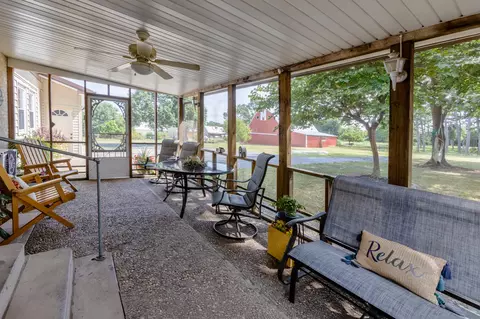 Exterior - 712 S Gilman Ave, Wheaton, MO 64874 photo 3 of 11