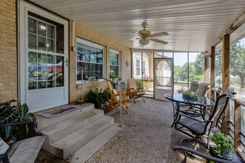 Exterior - 712 S Gilman Ave, Wheaton, MO 64874 photo 4 of 11