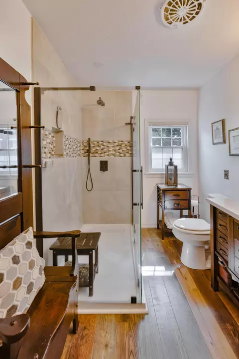 Bath - 712 S Gilman Ave, Wheaton, MO 64874 photo 5 of 5