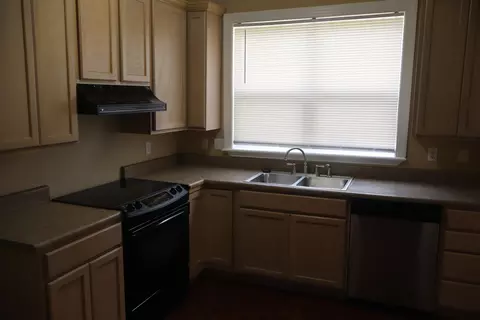 Kitchen - 715 E Lynn St, Springfield, MO 65802 photo 1 of 1