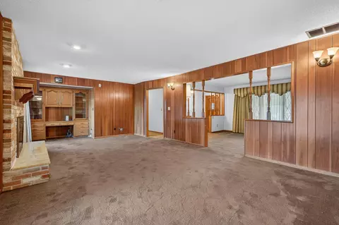 Living - 421 S Troy Ave, Springfield, MO 65802 photo 4 of 7
