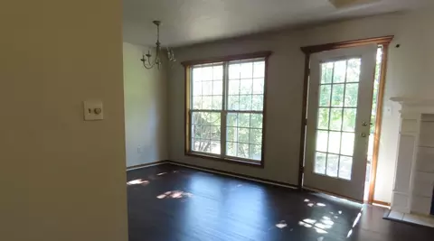 Living - 3877 S Cottage Ave, Springfield, MO 65807 photo 1 of 2