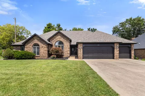 Exterior - 4081 E Kingsbury St, Springfield, MO 65809 photo 2 of 7
