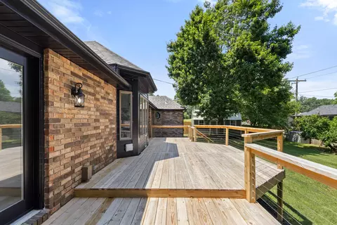 Exterior - 4081 E Kingsbury St, Springfield, MO 65809 photo 6 of 7