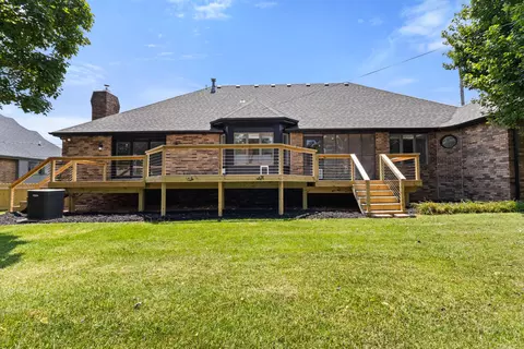 Exterior - 4081 E Kingsbury St, Springfield, MO 65809 photo 4 of 7