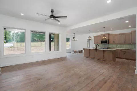 2938 W Marty St, Springfield, MO 65810 photo 3