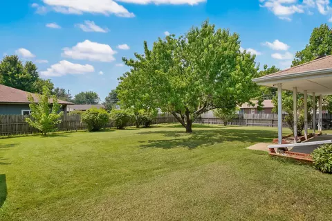 Exterior - 1956 E Greenview St, Springfield, MO 65803 photo 5 of 9