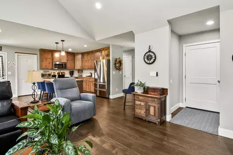 Entry Way - 1682 Ft Sumter Ct, Republic, MO 65738 photo 1 of 6
