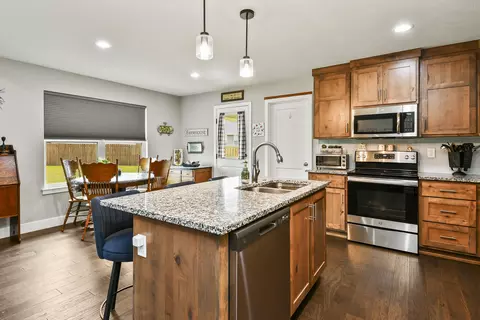 Kitchen - 1682 Ft Sumter Ct, Republic, MO 65738 photo 5 of 9