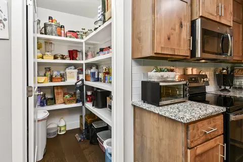 Kitchen - 1682 Ft Sumter Ct, Republic, MO 65738 photo 9 of 9