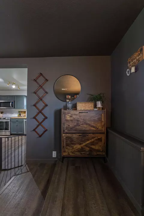 Entry Way - 4221 W La Siesta Pl, Springfield, MO 65802 photo 1 of 2