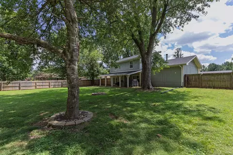 Exterior - 4221 W La Siesta Pl, Springfield, MO 65802 photo 10 of 11