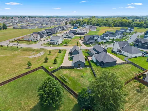 View/Area - 1085 E Valley Trail Dr, Republic, MO 65738 photo 3 of 5