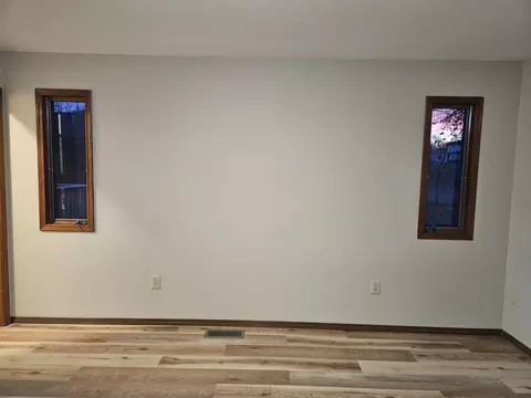 Living - 806 E Springfield St, Aurora, MO 65605 photo 3 of 3
