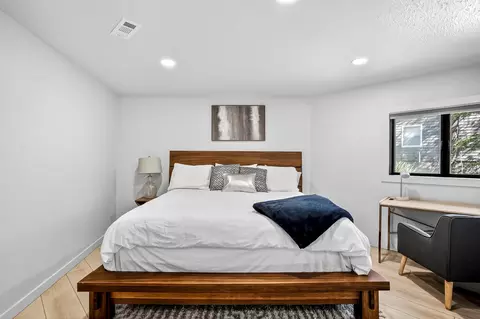 Bedroom - 26963 Cottage Ln, Shell Knob, MO 65747 photo 3 of 6