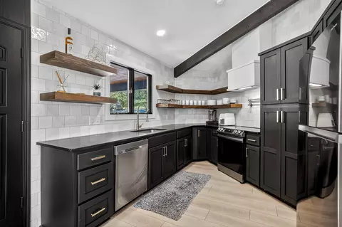 Kitchen - 26963 Cottage Ln, Shell Knob, MO 65747 photo 1 of 6