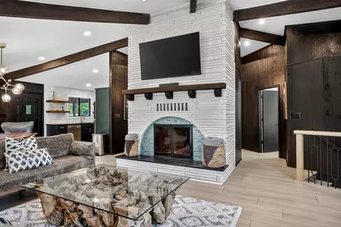 Living - 26963 Cottage Ln, Shell Knob, MO 65747 photo 1 of 10