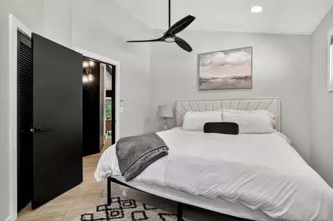 Bedroom - 26963 Cottage Ln, Shell Knob, MO 65747 photo 1 of 6