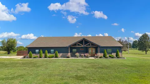 12204 Farm Road 2205, Cassville, MO 65625